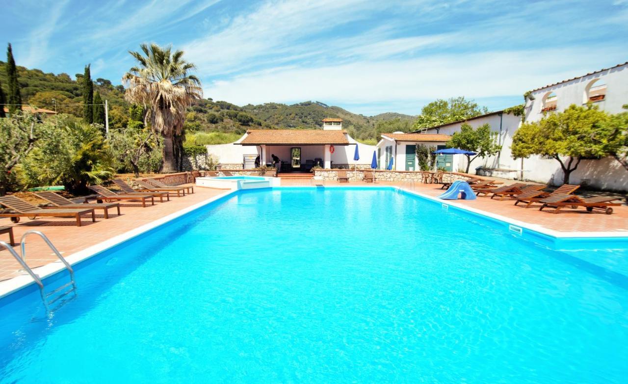 Azienda Agricola Sapereta Porto Azzurro Exteriér fotografie